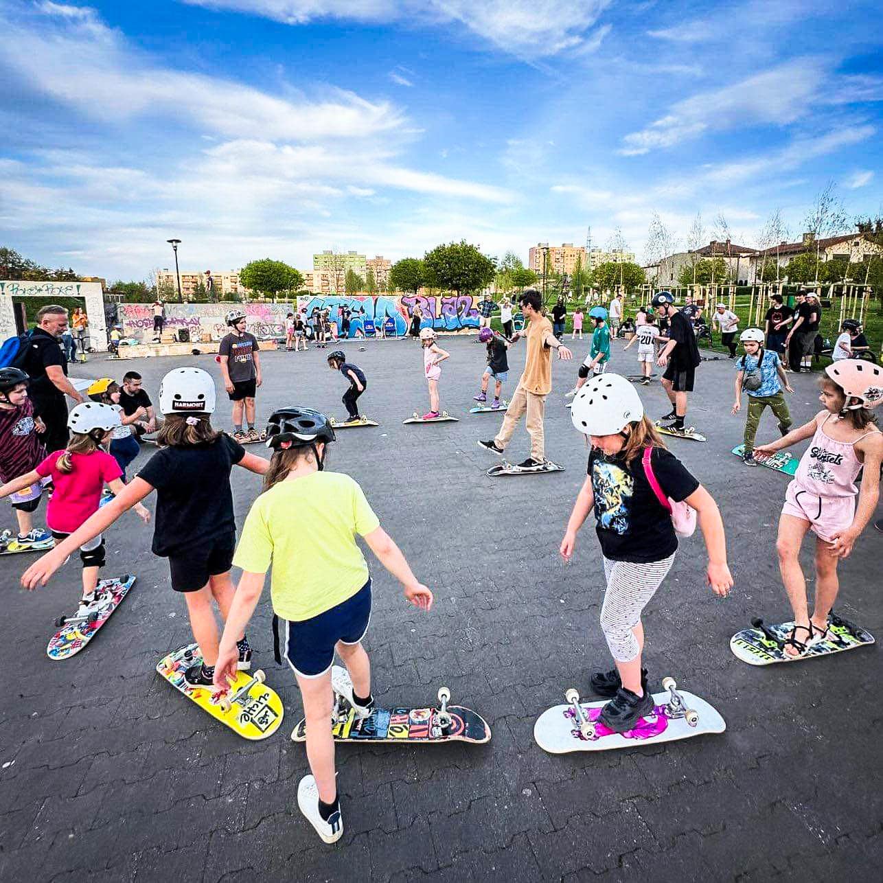 Skate Monday w Skate Space: Dzieci Świętują Swój Moment na Desce!